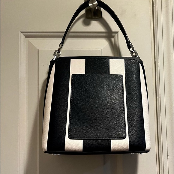 NWOT Spade ♠️ bucket bag striped navy blue and white - Picture 3 of 16